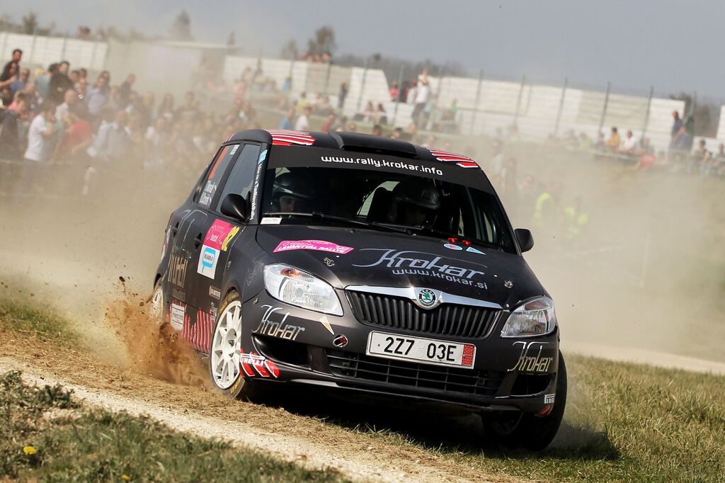 Prihaja reli Saturns