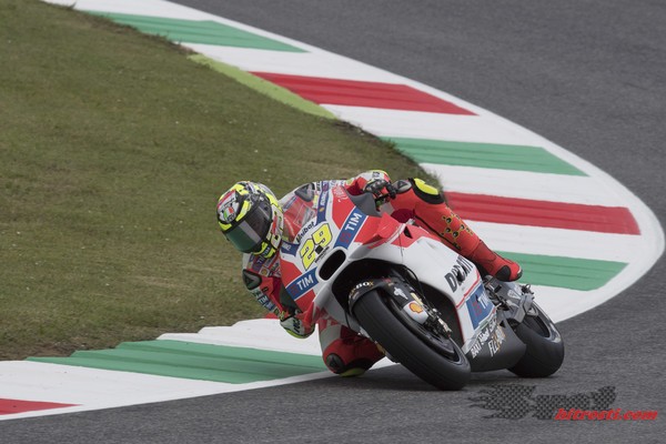 Iannone dobil tudi tretji trening. Rossi šele osmi