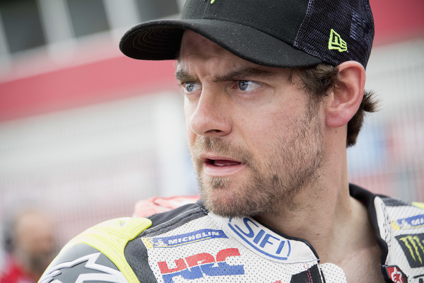 Crutchlow na vrhu drugega prostega treninga