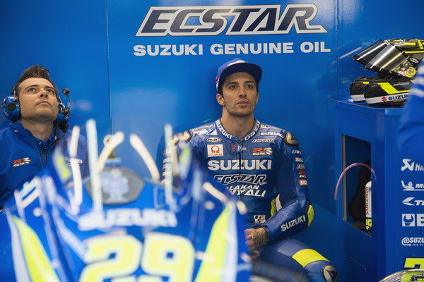 Iannone najhitrejši tudi na drugem treningu, hud padec Pirra