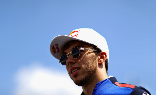 Gasly prihodnjo sezono k Red Bullu ob Verstappna