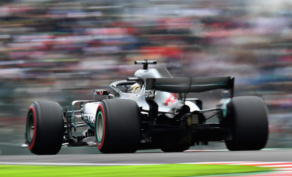 Mercedesa tudi na drugem treningu na vrhu