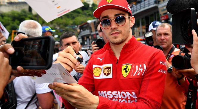 Leclerc na vrhu pred kvalifikacijami, Vettel trčil v ogrado