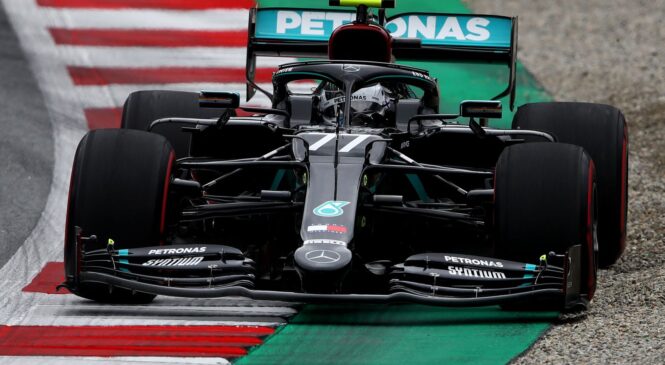 Bottas dobil prve letošnje kvalifikacije, polom Ferrarija