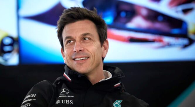 FIA: Hamilton ne bo deležen posebnega dovoljenja za nastop