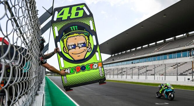 Valentino Rossi ne izključuje, da bo dirkač svoje ekipe