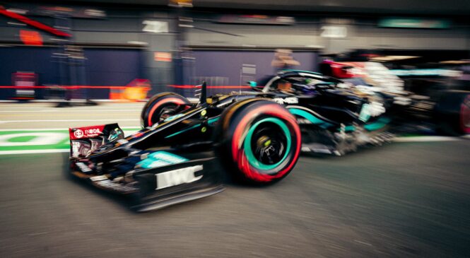 F1: Hamilton na kvalifikacijah za sprint dirko ugnal Verstappna