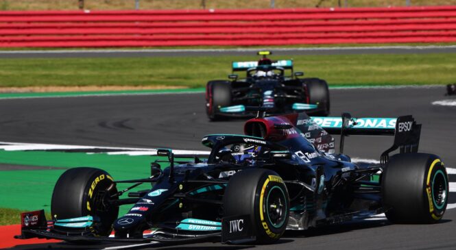 F1 Silverstone: HAMILTON iz dirke IZLOČIL Verstappna in ZMAGAL