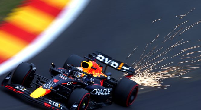 Verstappen z velikim naskokom dobil drugi trening v Spaju