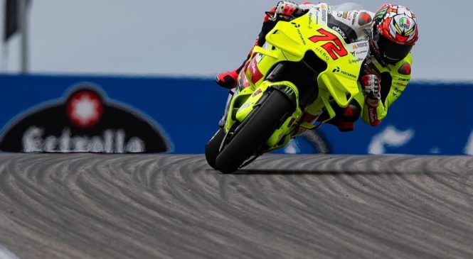 Dirkača ekipe VR46 na tleh, k sreči brez poškodb