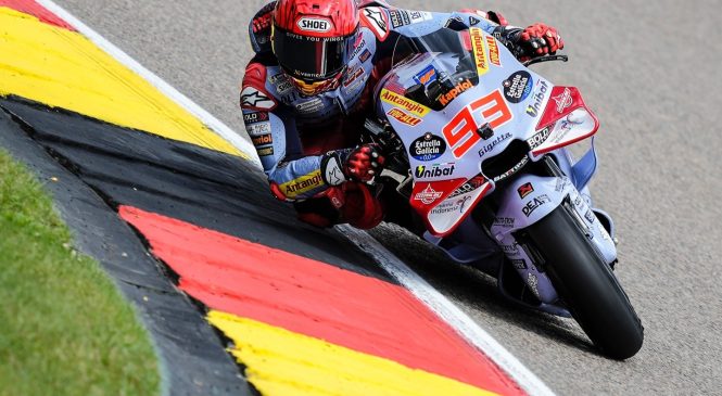 VIDEO: Marc Marquez se je dvakrat za las izognil trčenju, nato pa izpadel v Q1