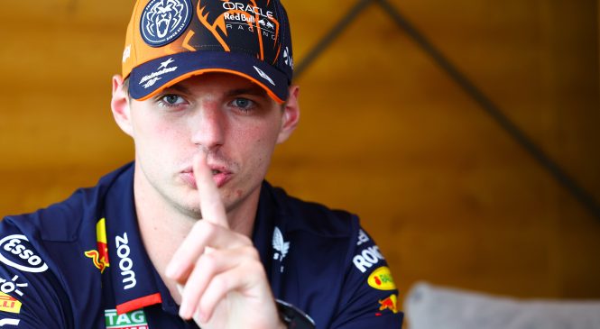 Verstappen najhitrejši na 1. treningu, a ga čaka kazen
