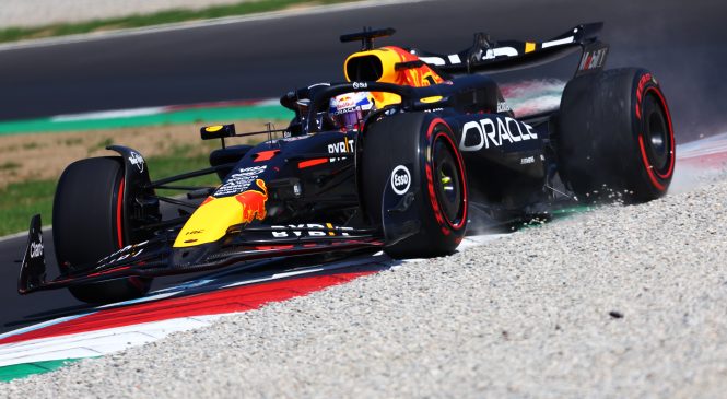 Verstappen najhitrejši, Antonelli ob debiju raztreščil dirkalnik