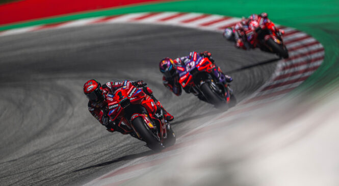 Bagnaia znova najhitrejši, Martin kljub padcu drugi