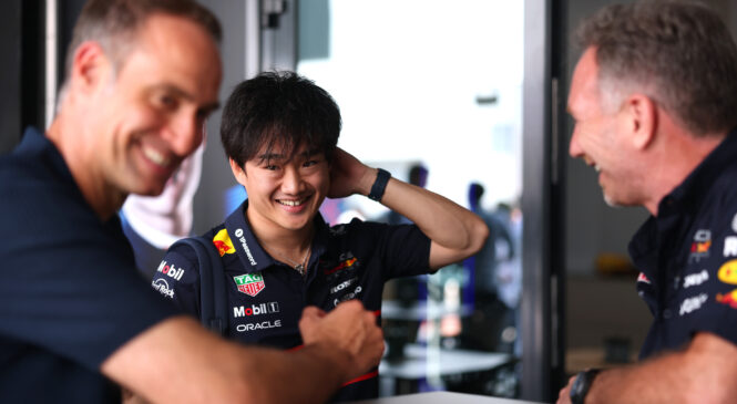 Yuki Tsunoda bo opravil zasebni test z Red Bullom na dirkališču v Silverstonu
