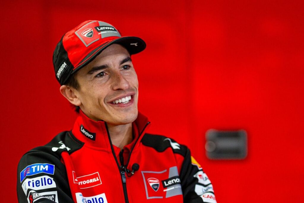 Marc Marquez med intervjujem na VN Aragona, kjer komentira dirko Isle of Man TT.