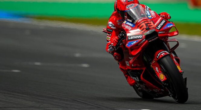 Marc Marquez slavil na sprint dirki v Assnu, Quartararo padel