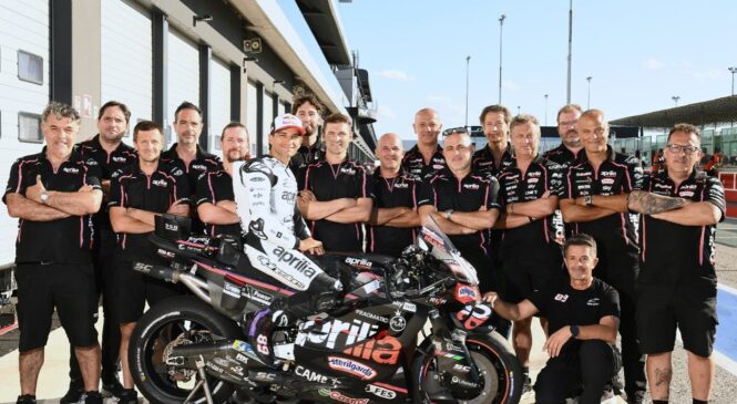 Jorge Martin naj bi ostal pri Apriliji tudi v sezoni 2026