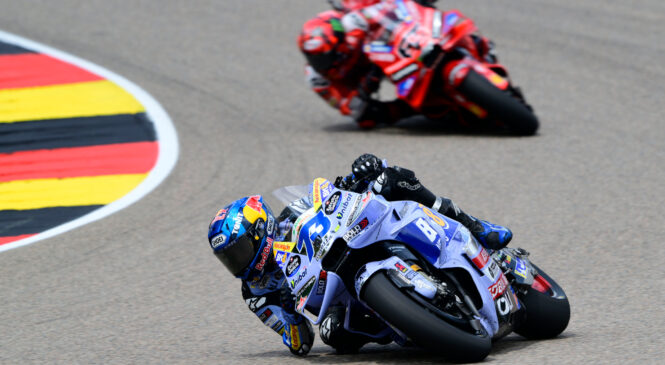 Alex Marquez do presenetljivega drugega mesta na VN Nemčije: »Poškodba mi je pomagala, da nisem padel«