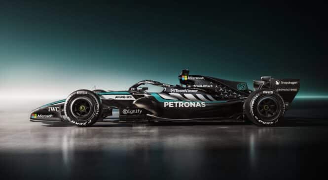 Mercedes razkril dirkalnik W17 za sezono Formule 1 2026