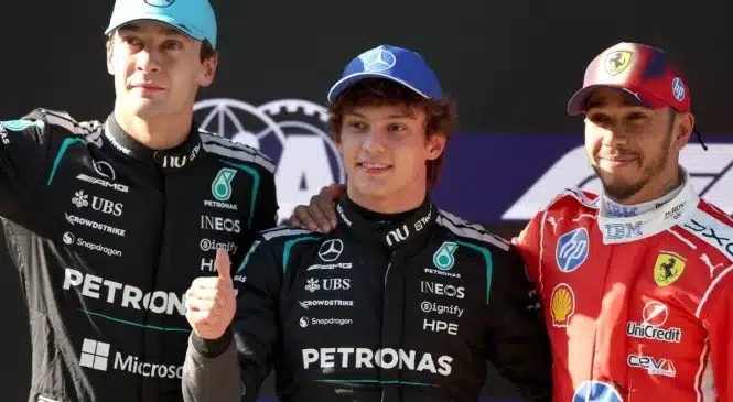 Antonelli z zgodovinskim pole positionom na VN Kitajske