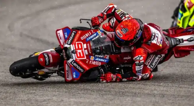 MotoGP zaostruje pravila za vhod v bokse po kontroverzni zmagi Marca Marqueza v Jerezu
